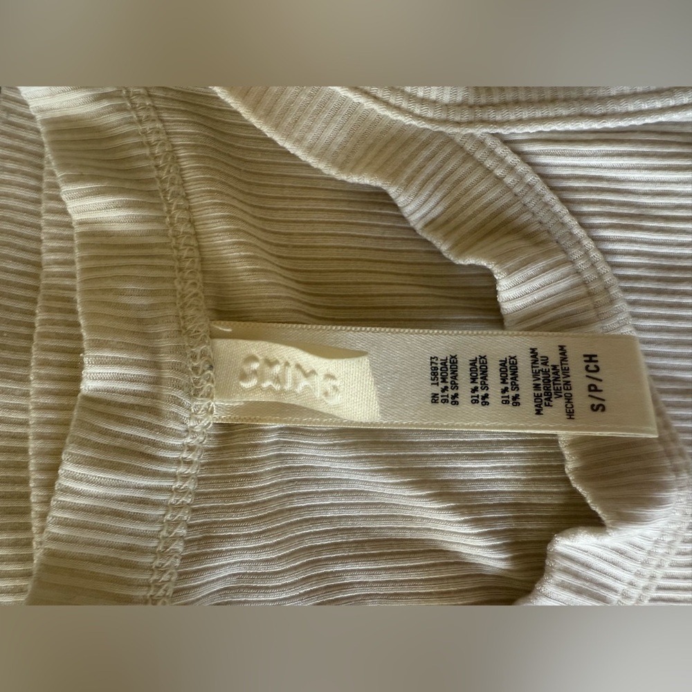 SKIMS Cream Ribbed Racerback Tank Top - Picture 4 of 7
